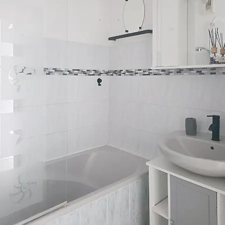 Le Consul-3 By Interhome Apartment *